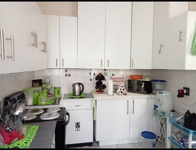 2 BEDROOM APARTMENT FOR SALE IN VANDERBIJLPARK CW 2